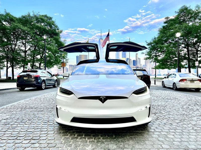 2022 Tesla Model X Plaid 9