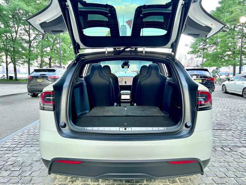 2022 Tesla Model X Plaid 18