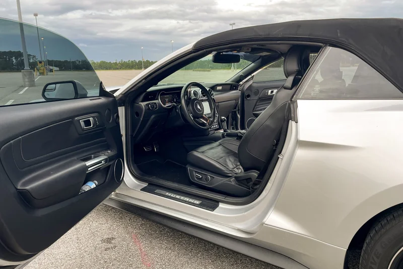 2018 Ford Mustang Base 3