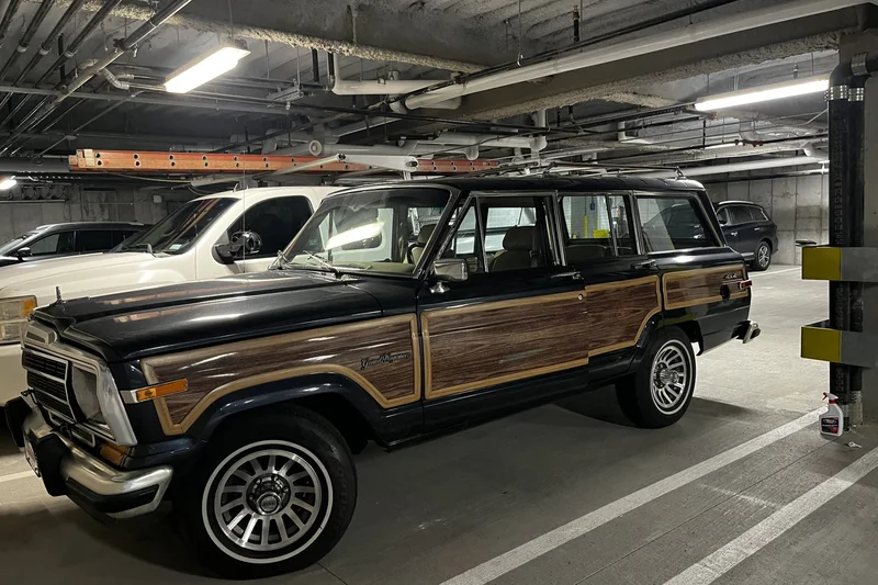 1988 Jeep Grand Wagoneer