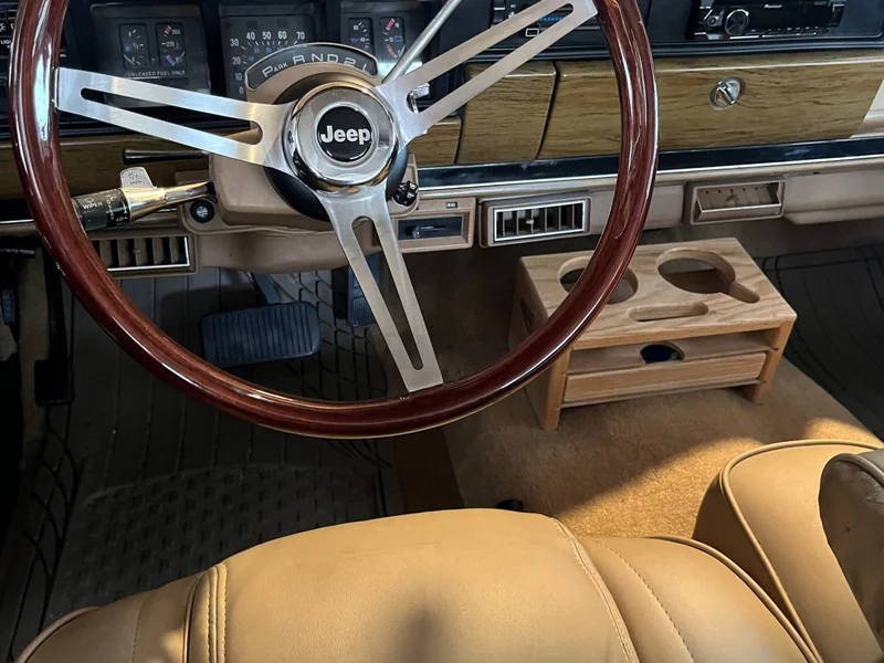 1988 Jeep Grand Wagoneer