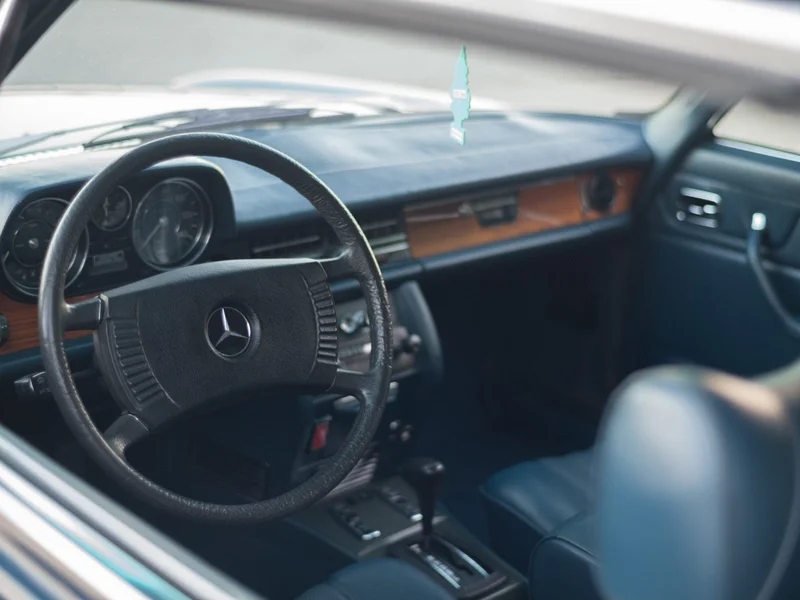 1975 Mercedes-Benz 280C Base 9