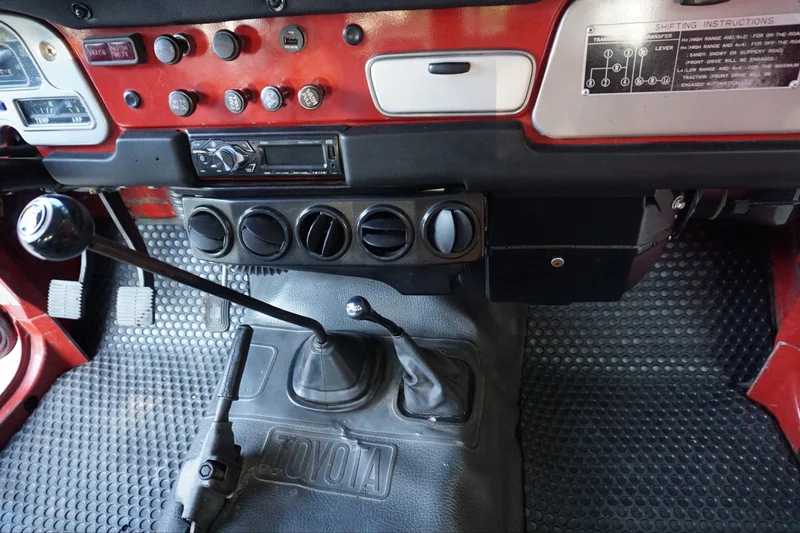 1979 Toyota Land Cruiser FJ40V 14