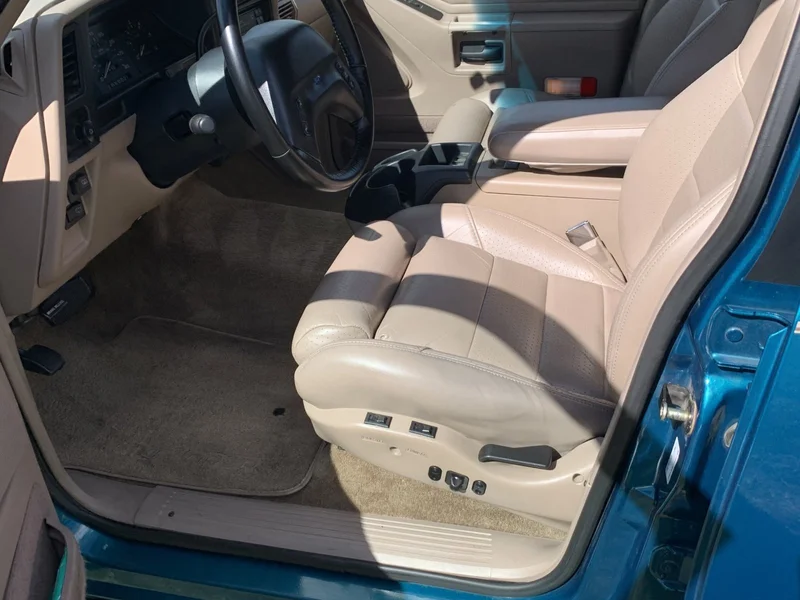 1993 Ford Explorer Base 13