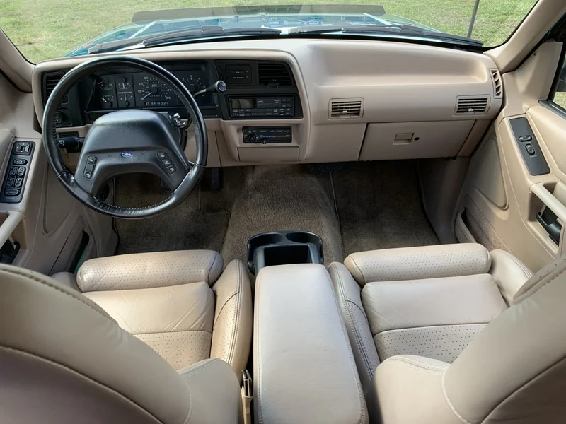 1993 Ford Explorer Base 12