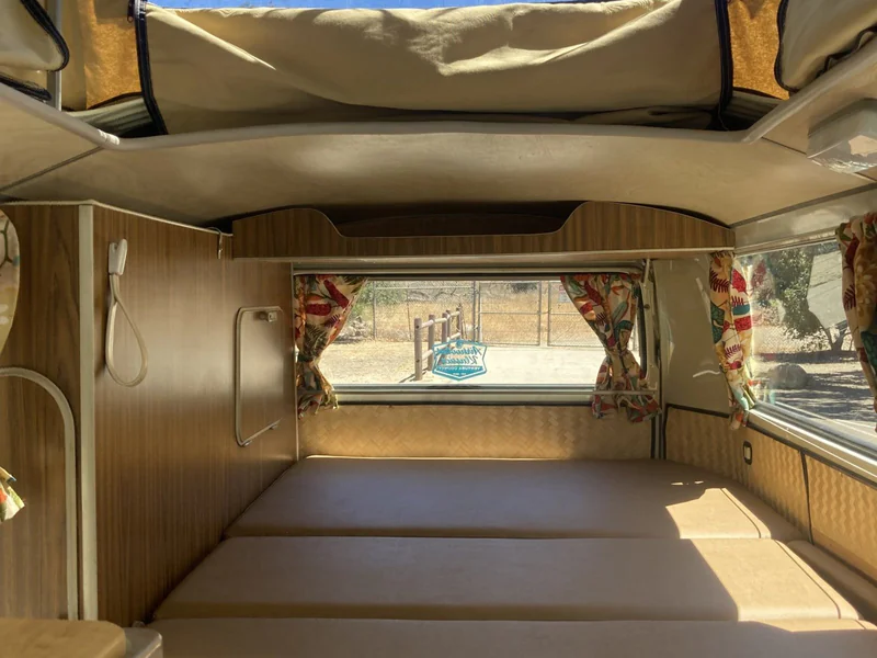1972 Volkswagen Transporter (Van) 15