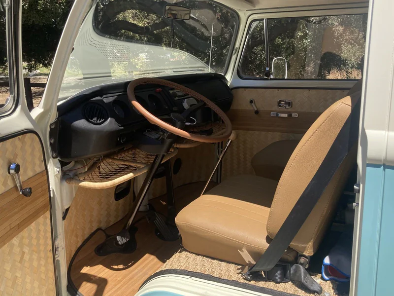 1972 Volkswagen Transporter (Van) 9