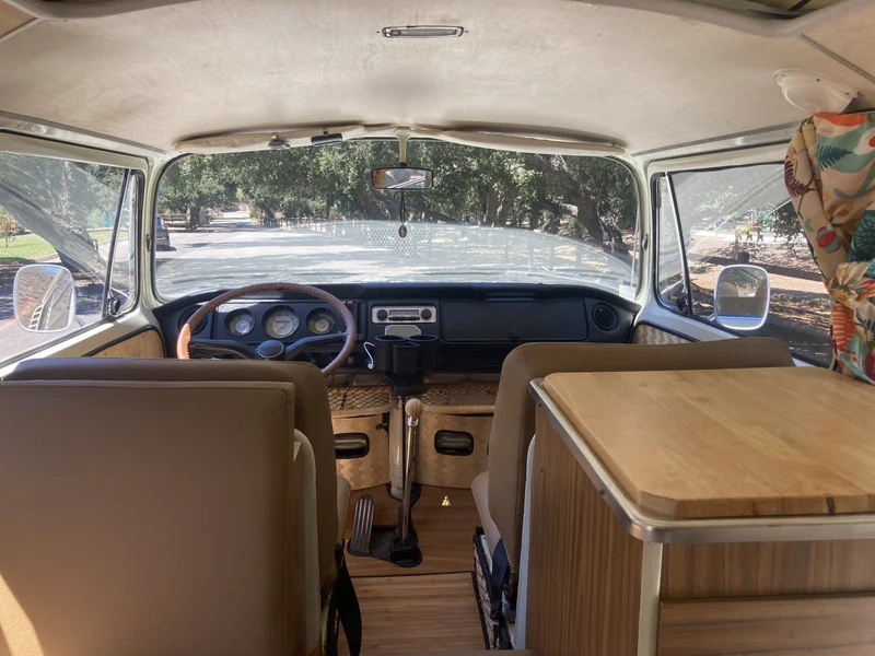 1972 Volkswagen Transporter (Van) 11