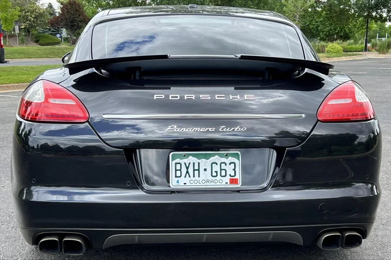2010 Porsche Panamera Turbo 3