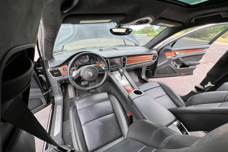 2010 Porsche Panamera Turbo 8