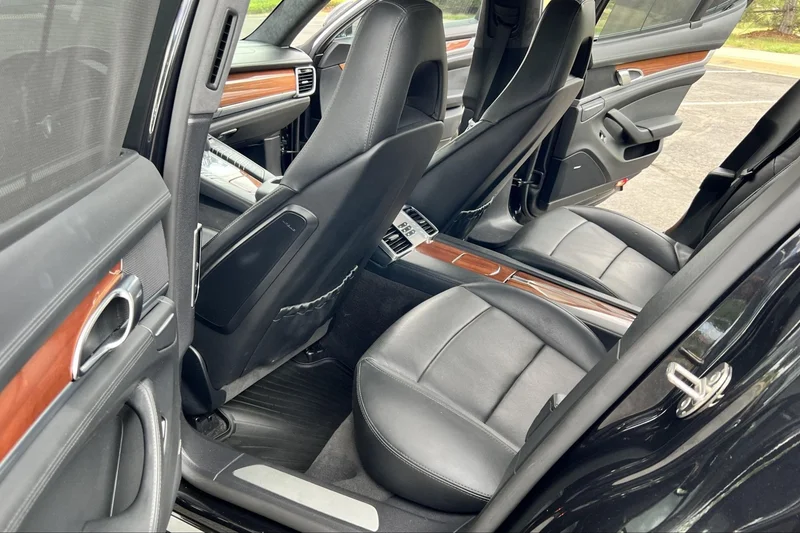 2010 Porsche Panamera Turbo 9
