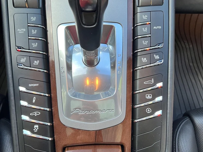 2010 Porsche Panamera Turbo 13
