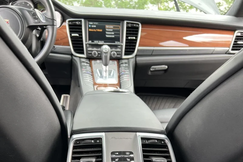 2010 Porsche Panamera Turbo 14