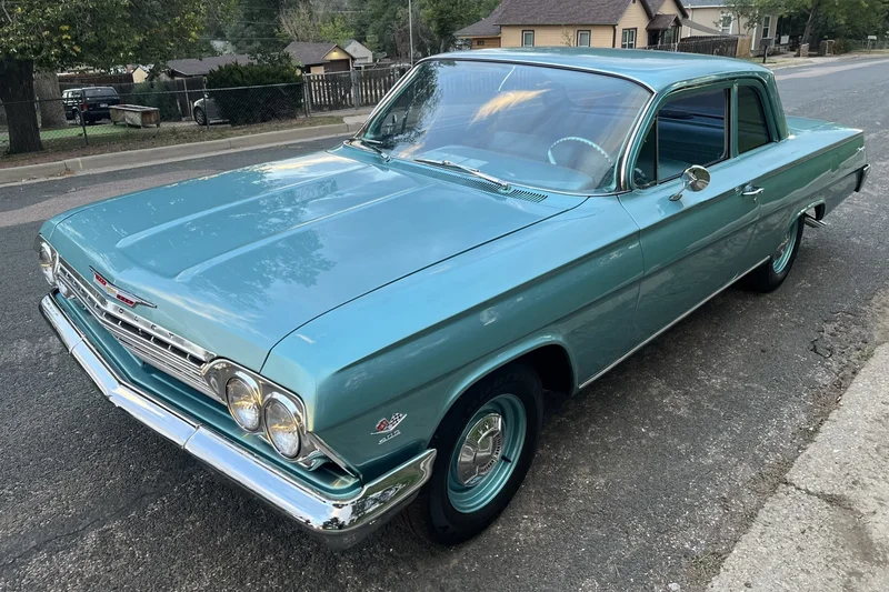 1962 Chevrolet Biscayne 409 Dual-Quad 4-on-the-floor 4
