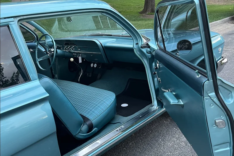 1962 Chevrolet Biscayne 409 Dual-Quad 4-on-the-floor 6