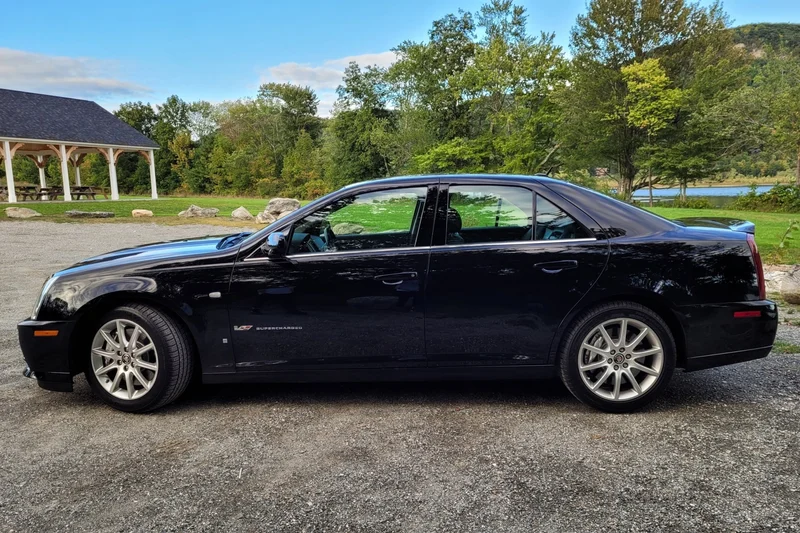 2006 Cadillac STS-V Base 10