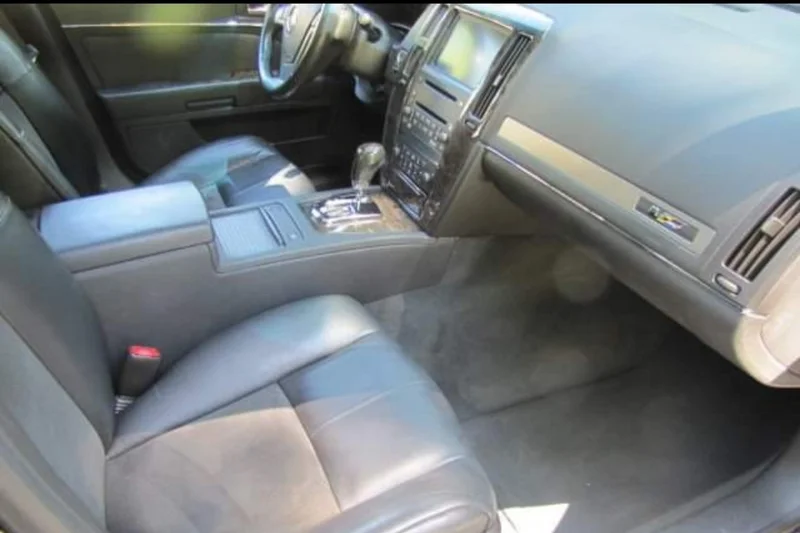 2006 Cadillac STS-V Base 26