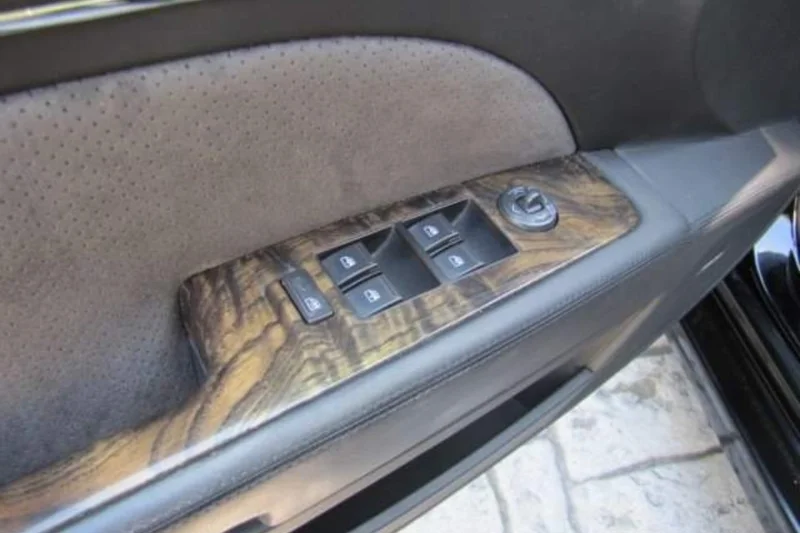2006 Cadillac STS-V Base 29