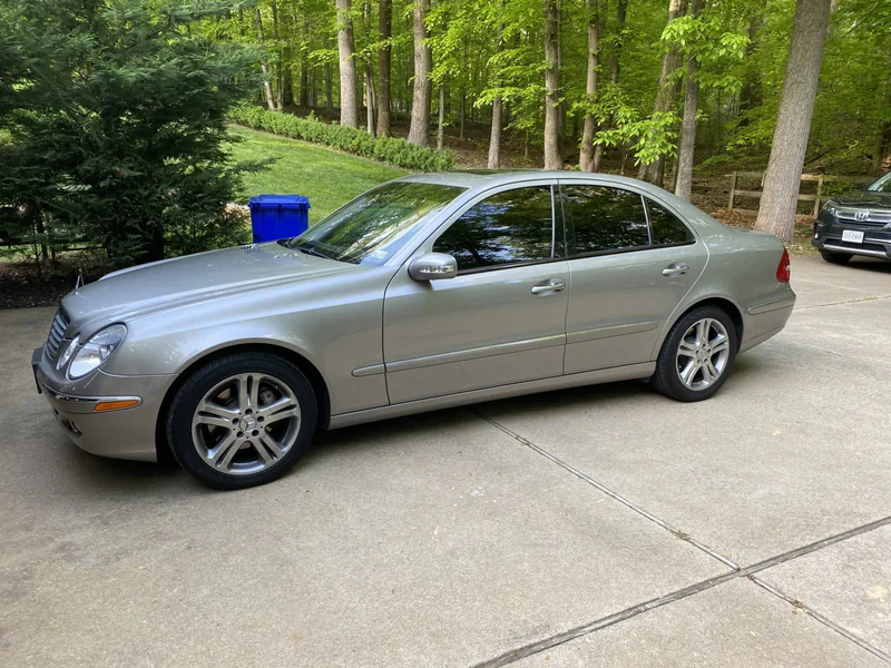 2005 Mercedes-Benz E500 Base 5