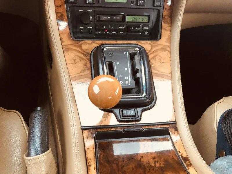 1994 Jaguar XJ6 Base 8
