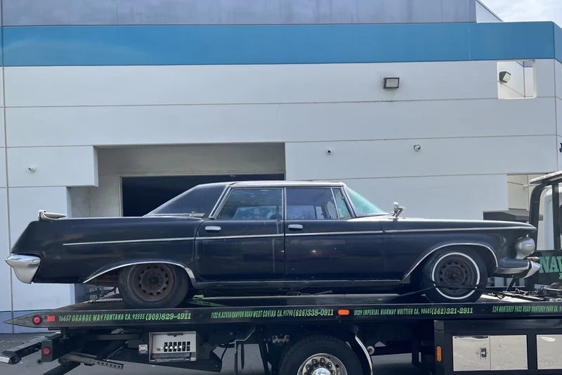 1962 Imperial LeBaron Southampton 3