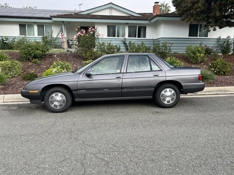 1988 Chevrolet Corsica Base 2