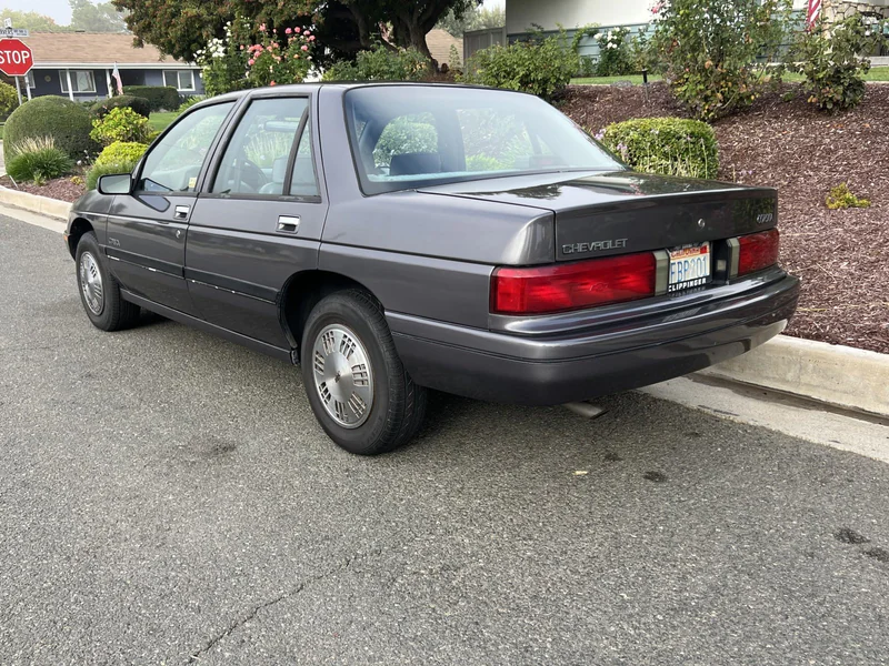 1988 Chevrolet Corsica Base 3