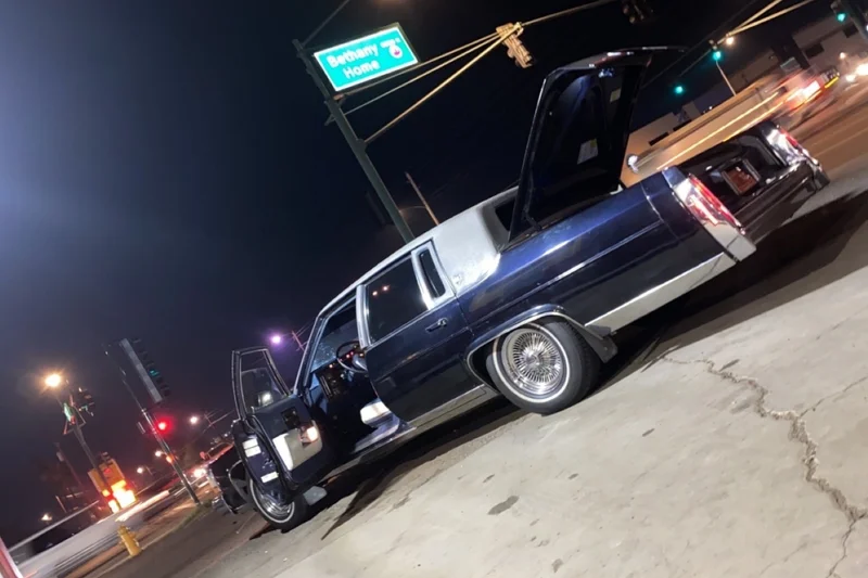 1985 Cadillac fleetwood Brougham 4