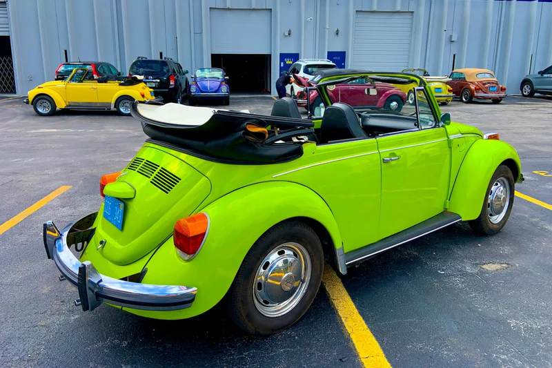 1973 Volkswagen Super Beetle 2