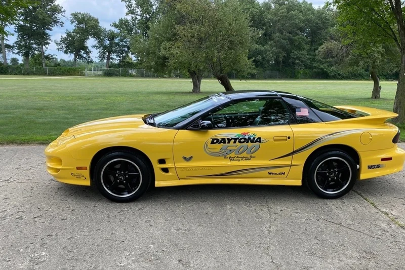 2002 Pontiac Firebird Trans 2