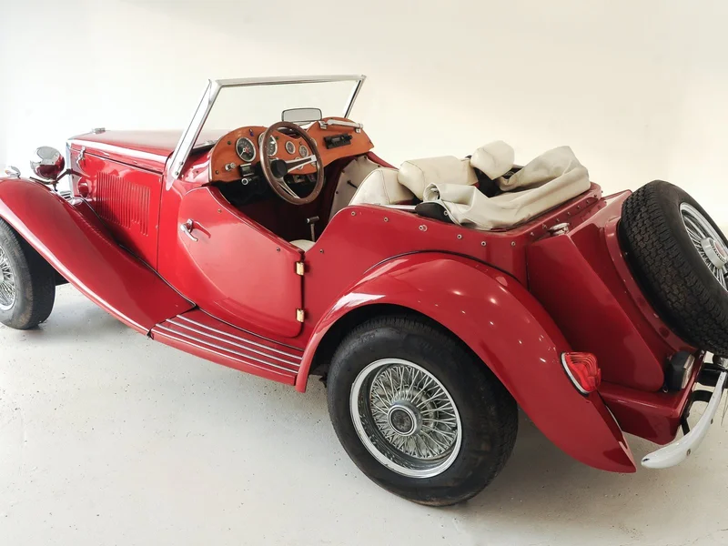 1952 MG TD Replica Convertible 9
