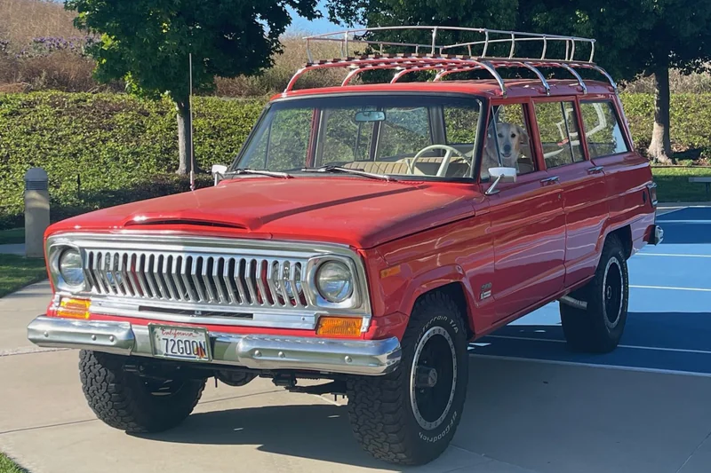 1972 Jeep Wagoneer Base 13