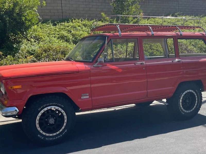 1972 Jeep Wagoneer Base 16