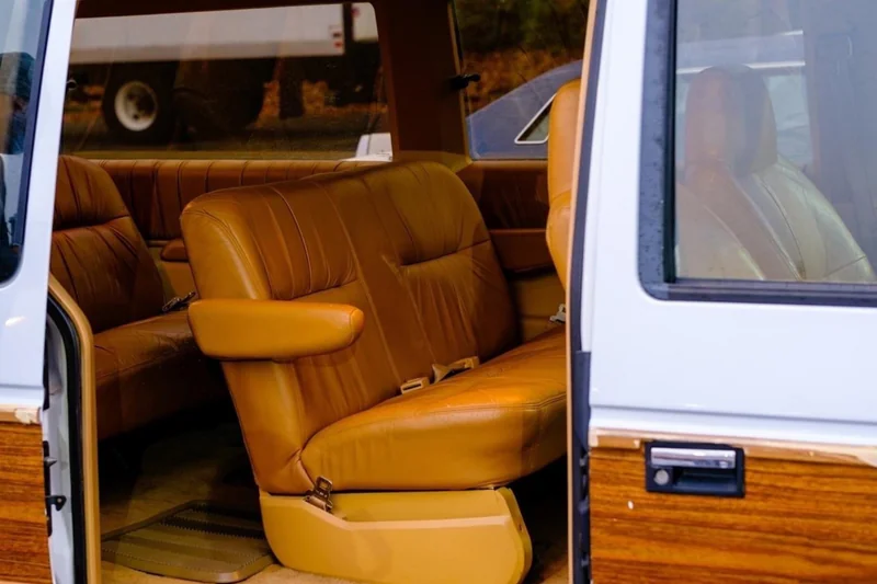 1990 Chrysler Town & Country