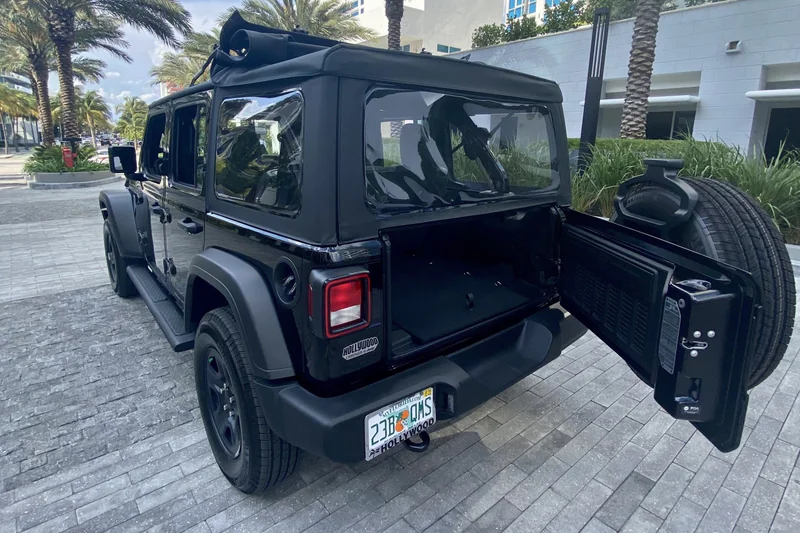 2022 Jeep Wrangler Unlimited 3