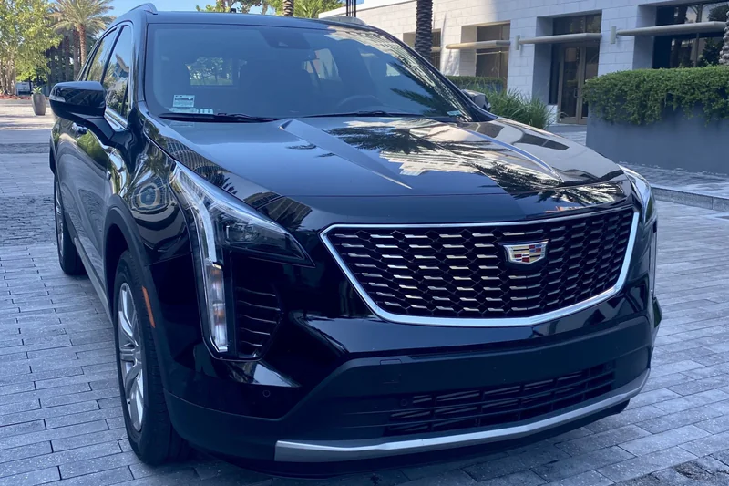 2021 Cadillac XT4 Premium Luxury 3