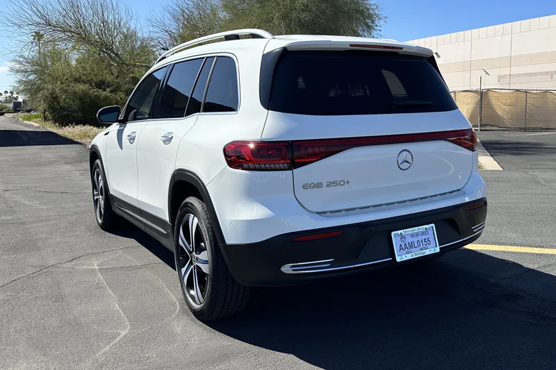 2023 Mercedes-Benz EQB 250+ Base 2