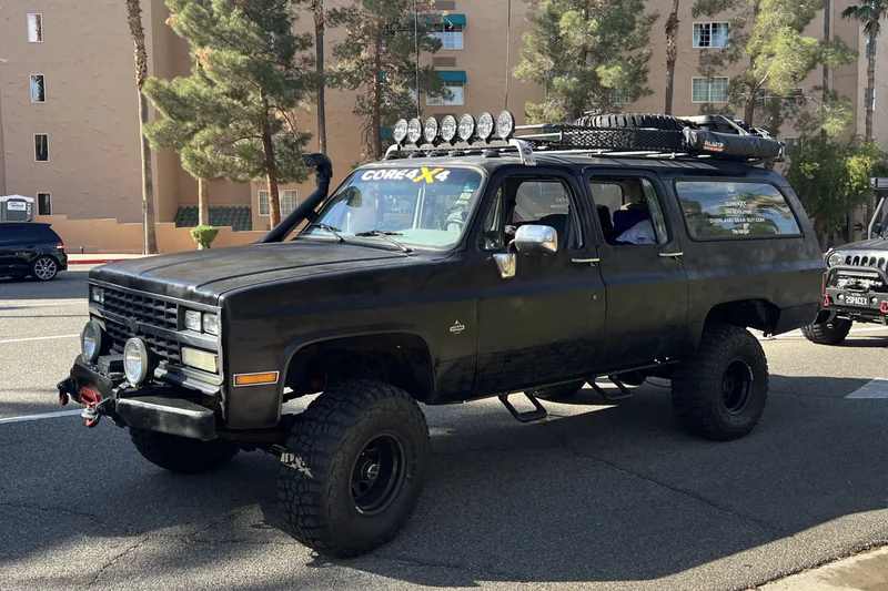 1991 Chevrolet V1500 Suburban Scottsdale 2