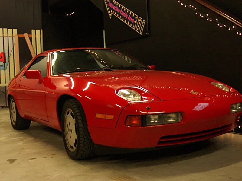1987 Porsche 928 S4 3