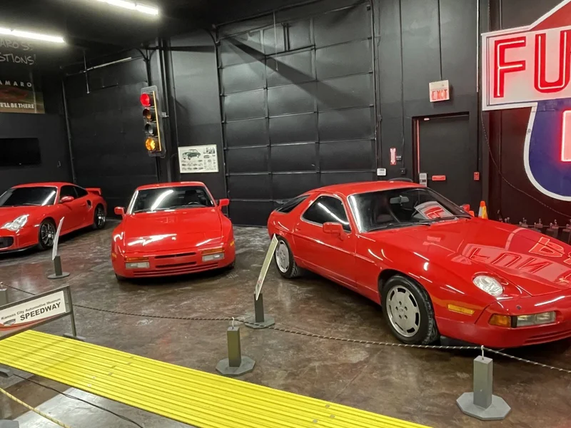 1987 Porsche 928 S4 13