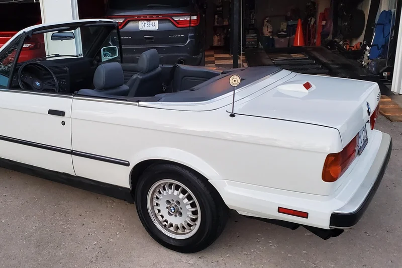 1988 BMW 325i Automatic