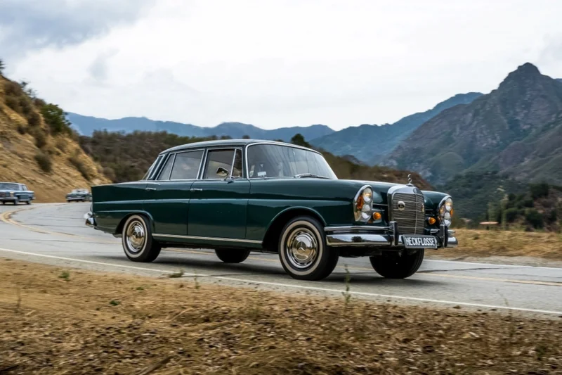 1966 Mercedes-Benz 230S in Los Angeles 2