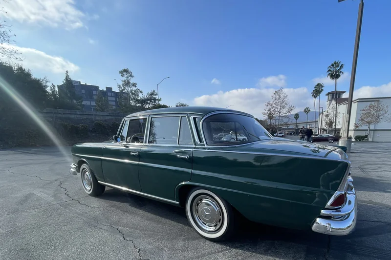 1966 Mercedes-Benz 230S in Los Angeles 10