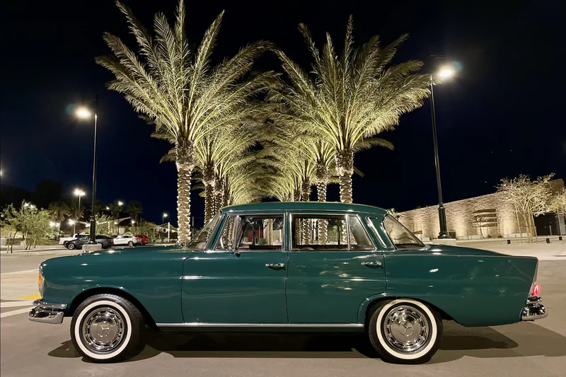 1966 Mercedes-Benz 230S in Los Angeles 9