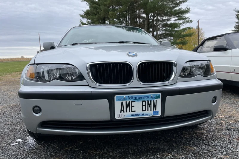 2004 BMW 325i