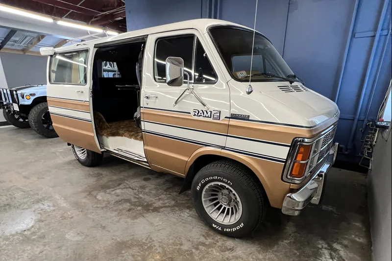 1985 Dodge B250 Fun Ways Conversion Van 2