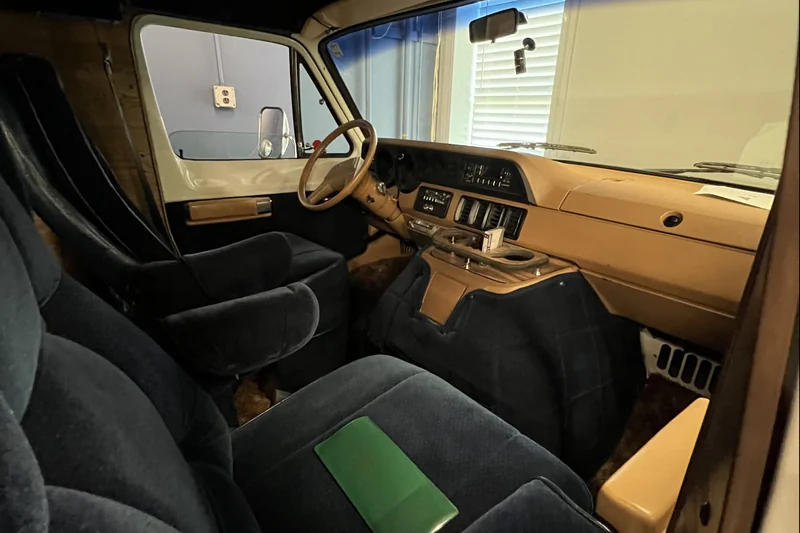 1985 Dodge B250 Fun Ways Conversion Van 6