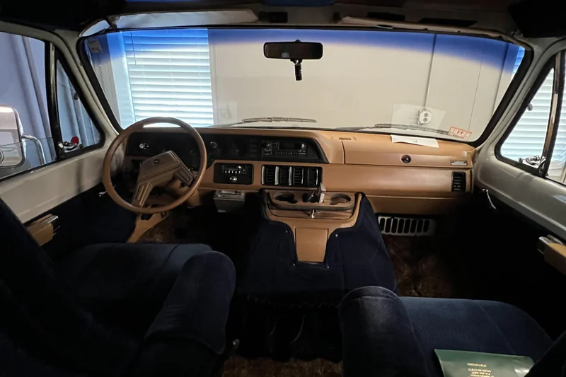 1985 Dodge B250 Fun Ways Conversion Van 8