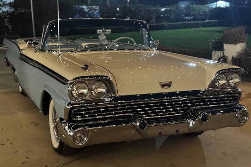 1959 Ford Galaxie Skyliner 4
