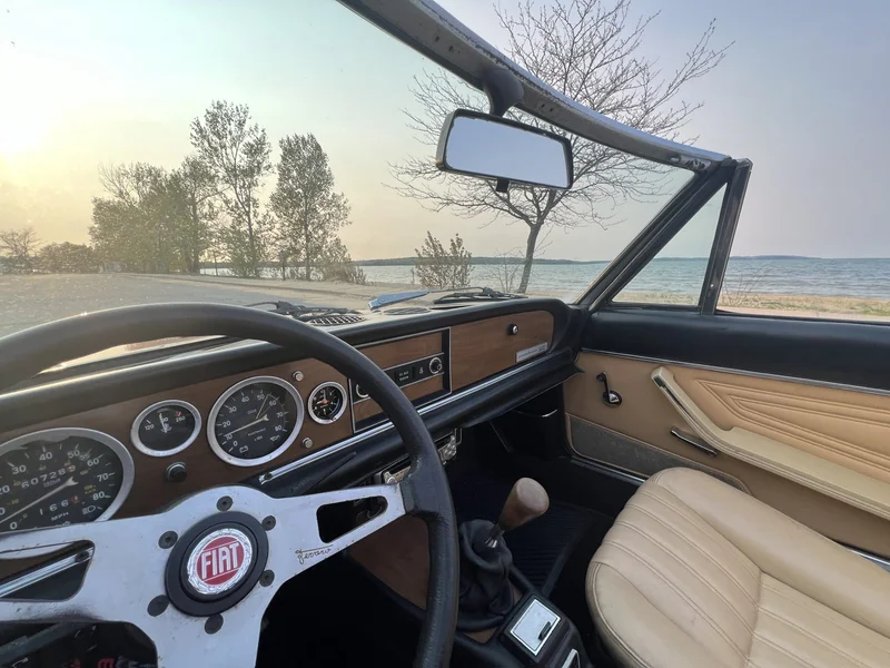 1981 Fiat 124 Spider 11